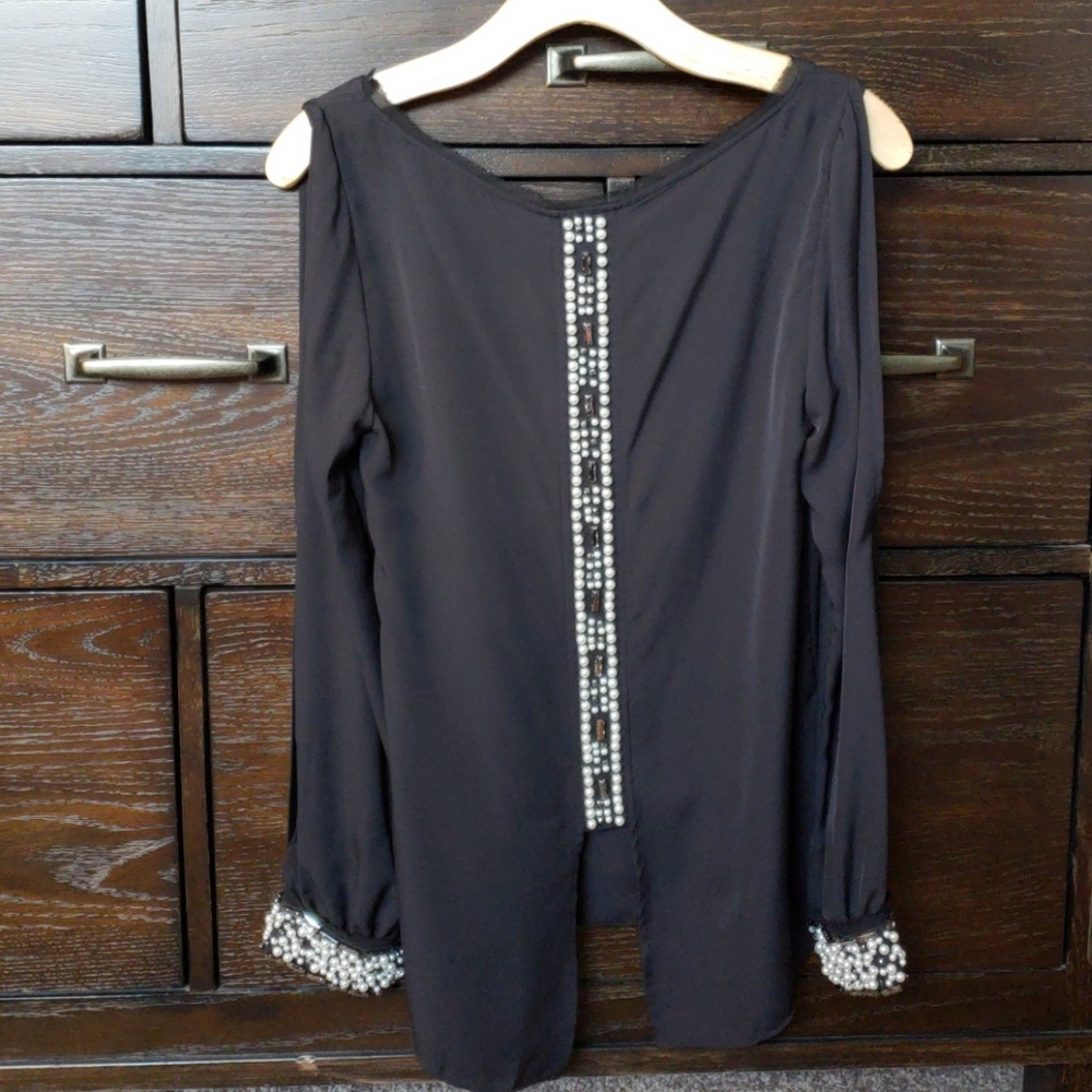 💕Guess Pearl & Gun Metal Jewel Blouse